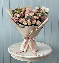 Букет цветов из:  Розы и Лизиантусы в Рудне Волгоградской области