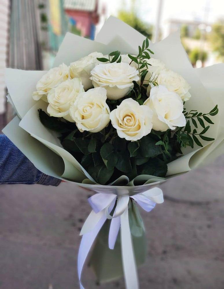Букет Белые розы Проуд в Рудне Волгоградской области