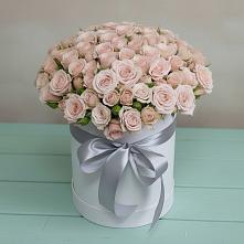 Цветочная композиция из Розы в шляпной коробке в Рудне Волгоградской области