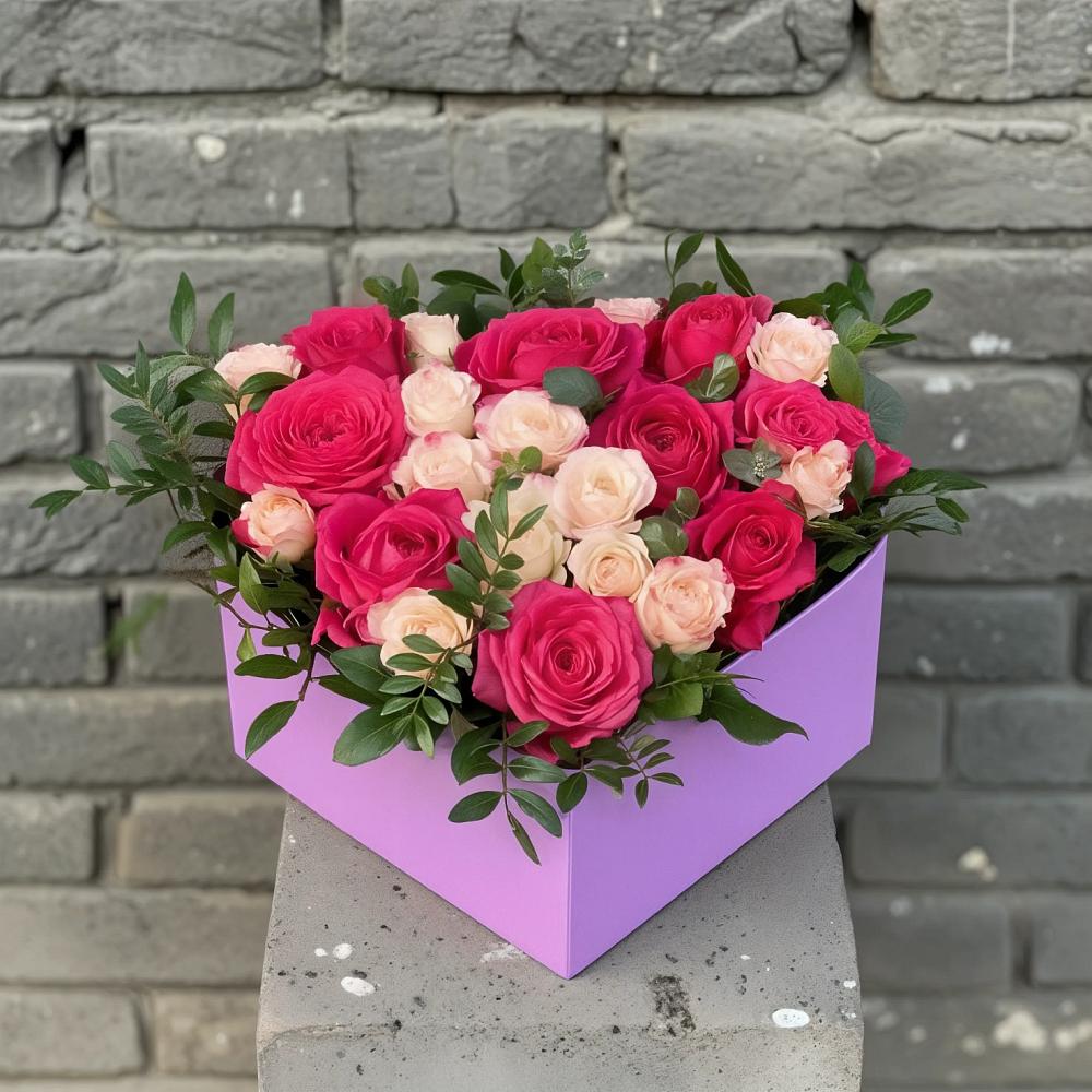 Цветочная композиция из Розы в коробке в Рудне Волгоградской области