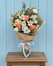 Букет цветов из:  Альстромерии, Лизиантусы, Розы и Хризантемы #REPLACE_PRED# Рудне Волгоградской области