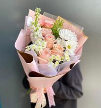 Букет цветов из:  Хризантемы и Розы в Рудне Волгоградской области