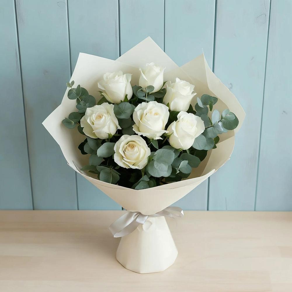 Букет Белые розы в Эвкалипте в Рудне Волгоградской области