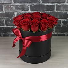 Цветочная композиция из Розы в шляпной коробке #REPLACE_PRED# Рудне Волгоградской области