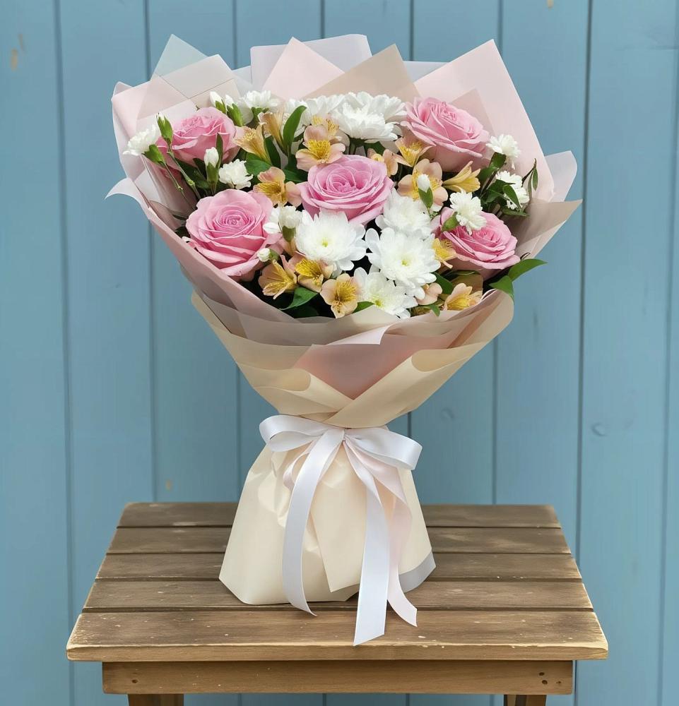 Букет цветов из: Гвоздики, Орхидеи и Розы в Рудне Волгоградской области