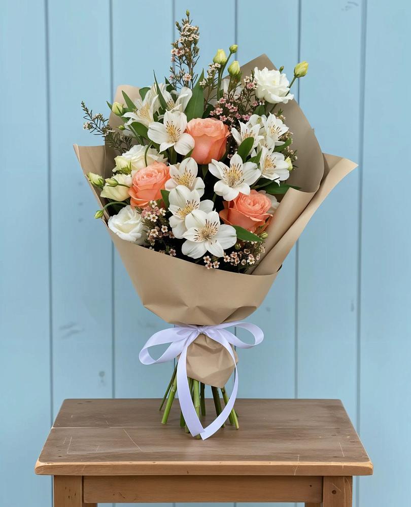 Букет цветов из: Альстромерии, Лизиантусы, Розы и Хризантемы в Рудне Волгоградской области
